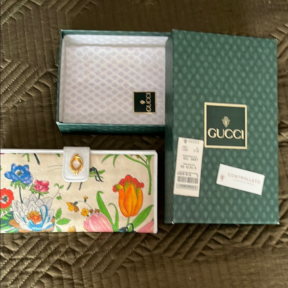 Gucci Flora Wallet Vintage